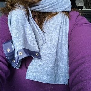 Lululemon vinyasa scarf. Blue